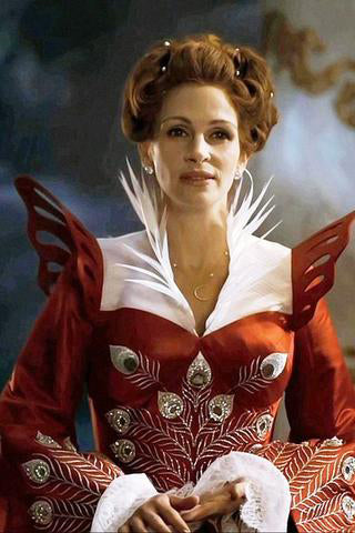 Julia Roberts in Mirror Mirror 2011